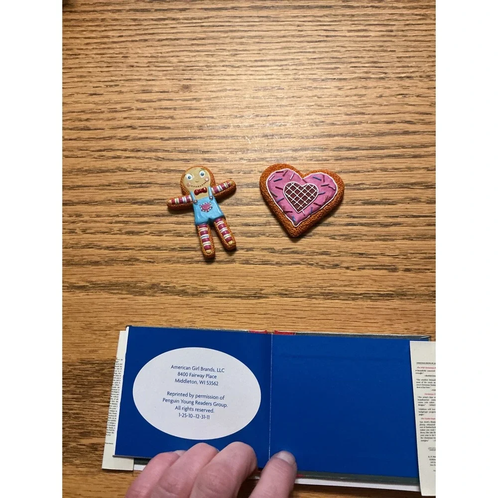 American Girl Jan Brett The Night Before Christmas Mini Book & Cookies Set